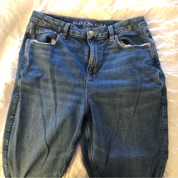 American Eagle Curve Denim MOM Jeans - Picture 2 of 4